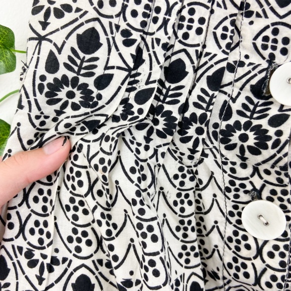 Moi black orange paisley print knee length button skirt - Picture 5 of 7